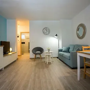 cozy-coastal-apartment-gama.splithotels.org/